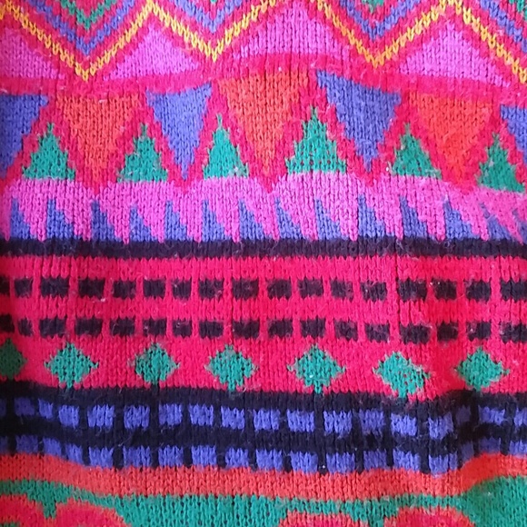 Colorful sweater - Picture 3 of 3